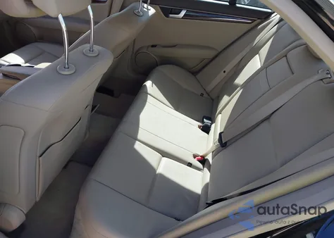 2012 Mercedes-Benz C 300 Sport 4Matic из США, поврежденный, VIN WDDGF8BB4CR225926